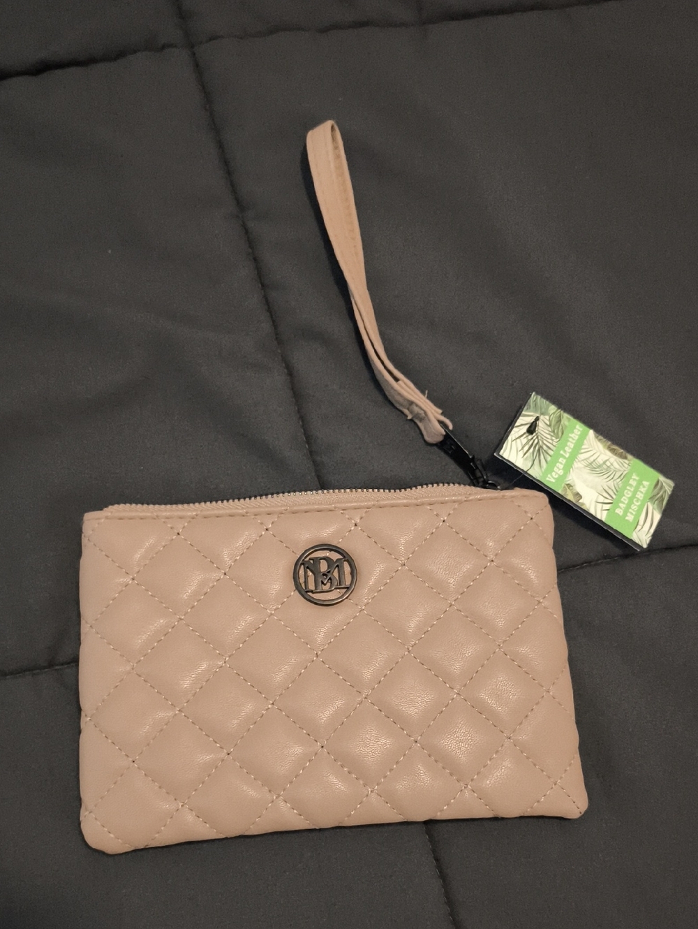 NWT Badgley Mischka Quilted Wristlet Pouch in Taupe - Designer Style